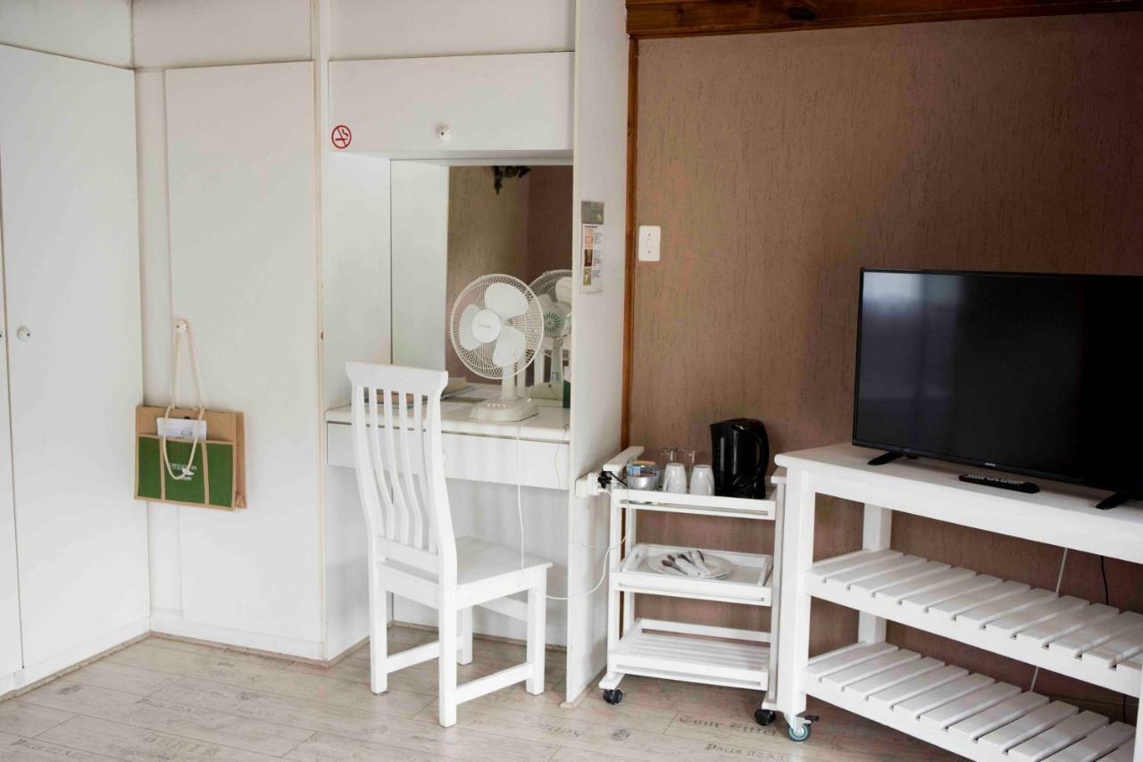 Greenfields Guesthouse & Restaurant アルバートン エクステリア 写真